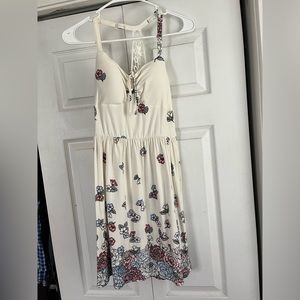 White flower short dress